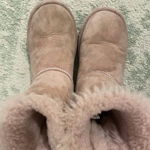 Girls pink bow Uggs